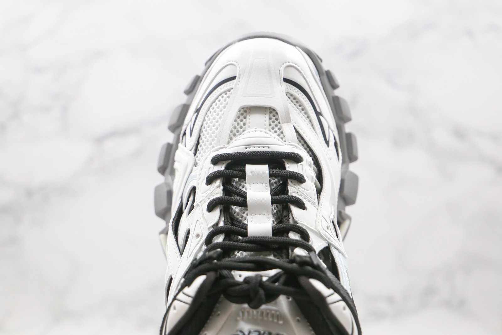 01935BEA-84B9-511A-165C-F0B1D92E0B7B