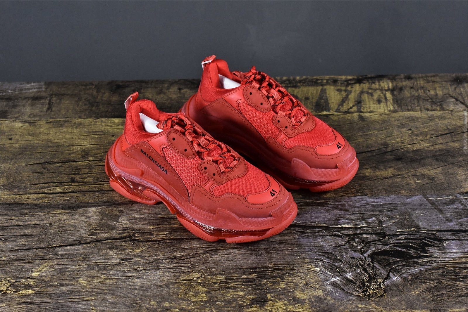 12DA61F1-2803-9BA7-C0E3-8D87332FD7CF