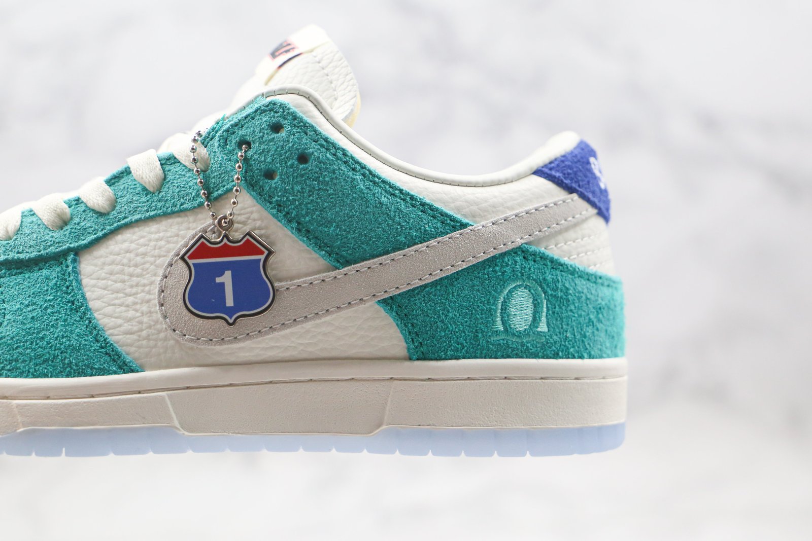 1A5E38C4-D94E-23D8-E010-163DA0F9CD46