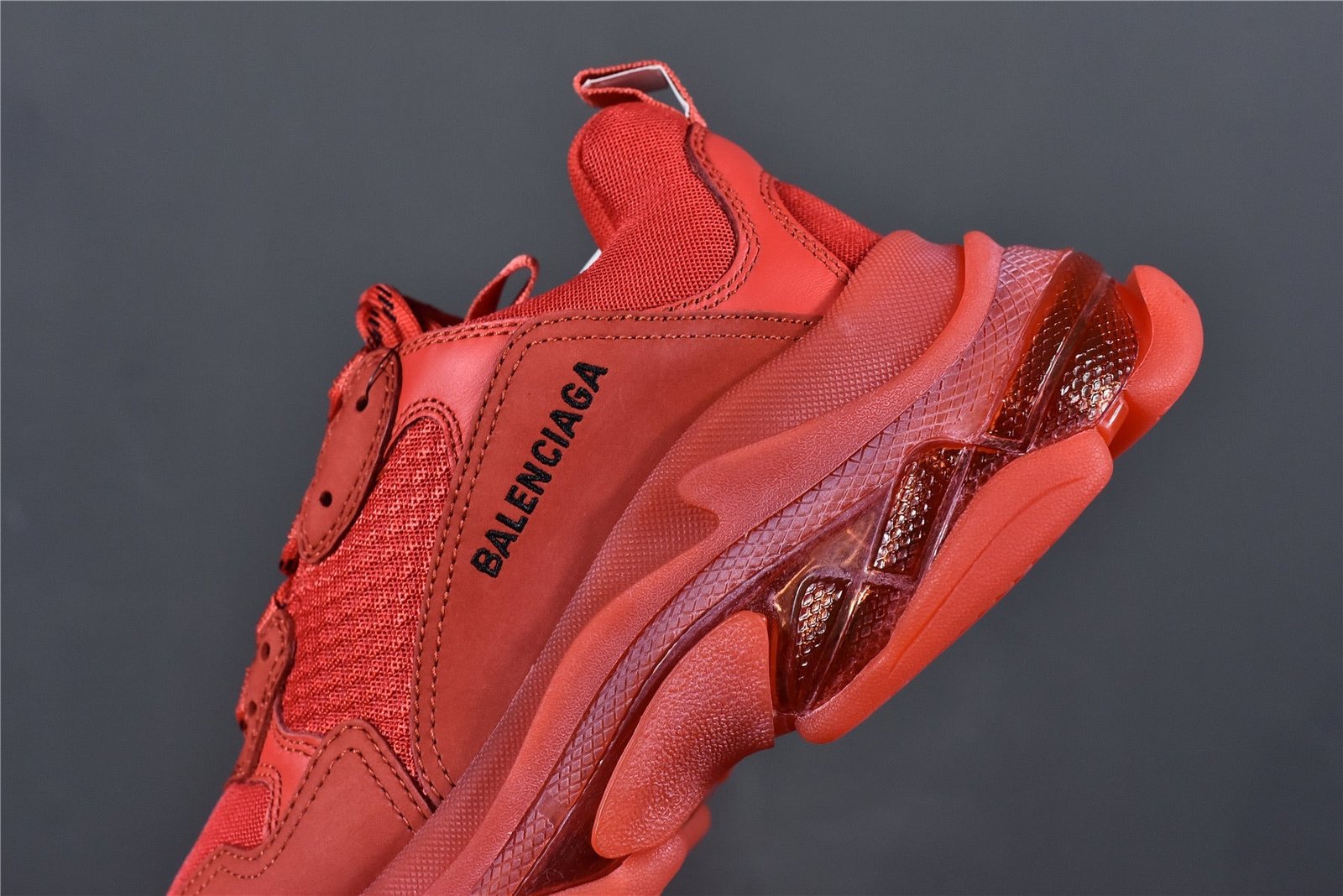 1BB82C9C-C280-C374-2E80-099173ADCA2D