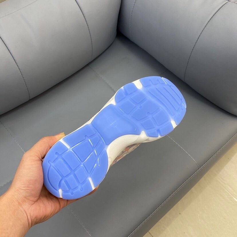 1E029EE5-4288-204C-33D5-A384A9AF3F7A