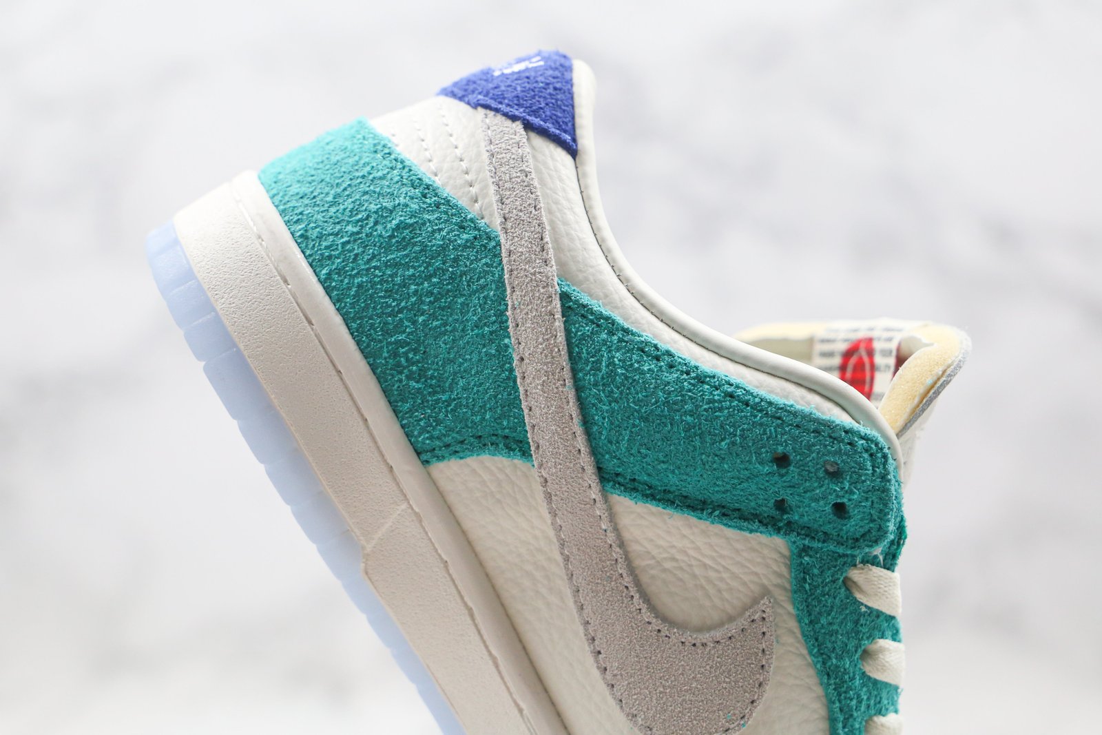 2D370D4B-2315-AACD-AEE8-CDE8A31D19AB