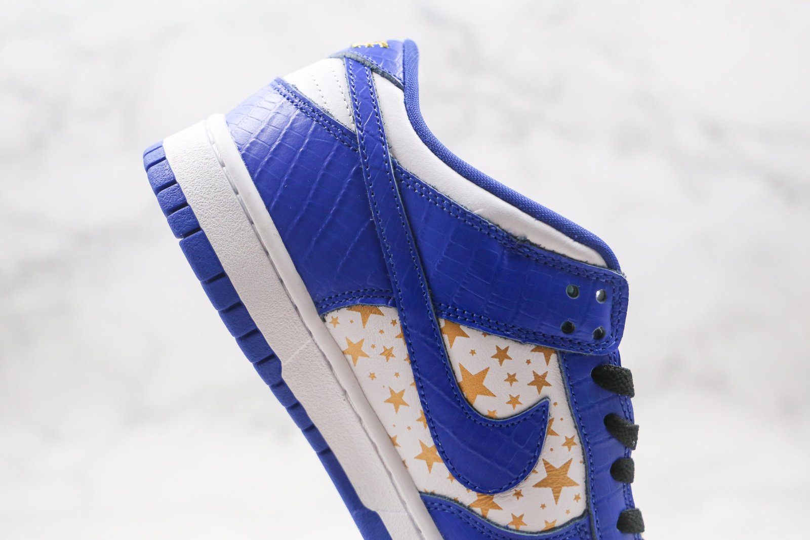 36D2C6ED-34FA-8F77-FD30-96C3BC49AEED