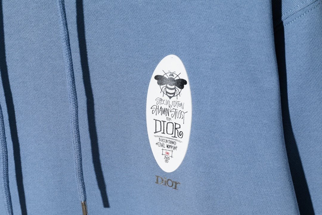 387A0262-E45B-5966-46CD-8026072F5E7E