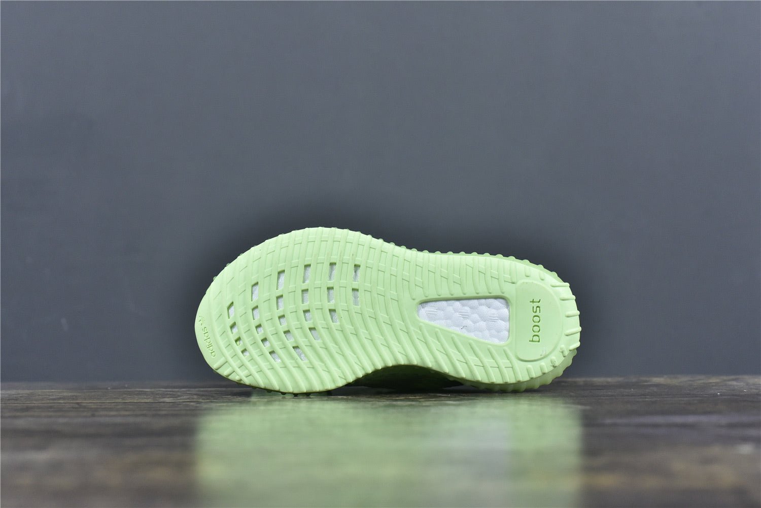 3D279E09-587B-2EB8-D08C-E79F9E3E3F18