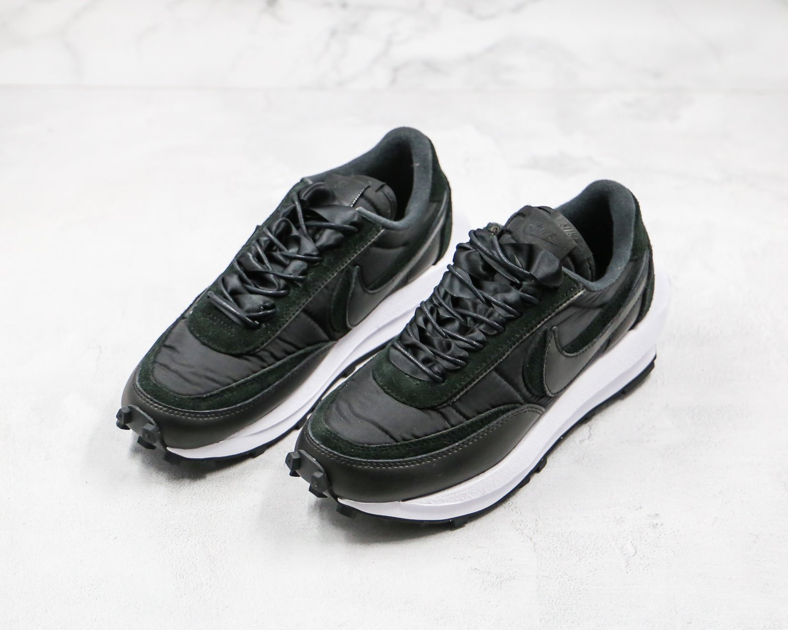 4131882B-01B9-FDE6-E937-D1F91CEB78F2