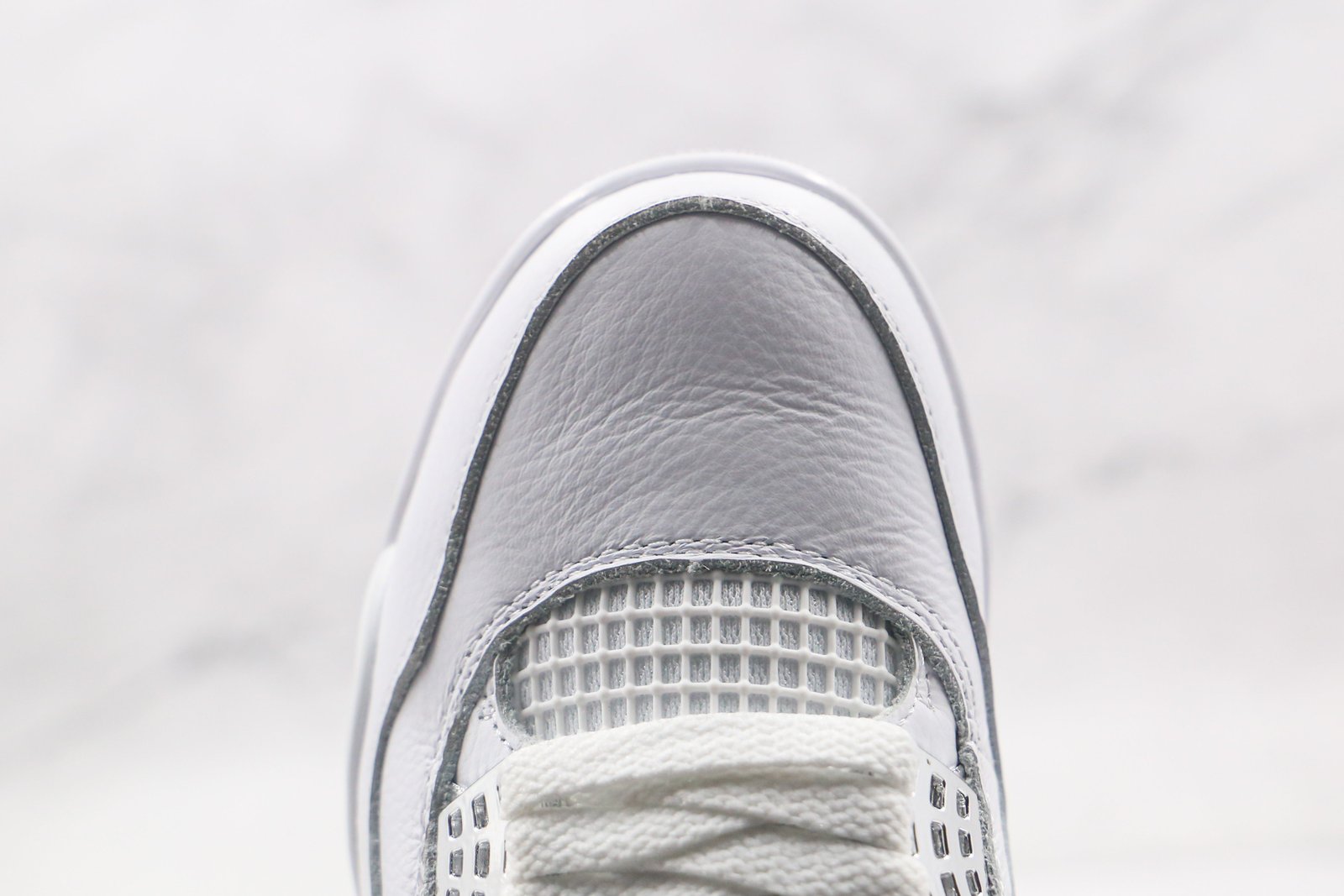 47B3EF50-3666-8E4E-193D-1E74BC3BD952