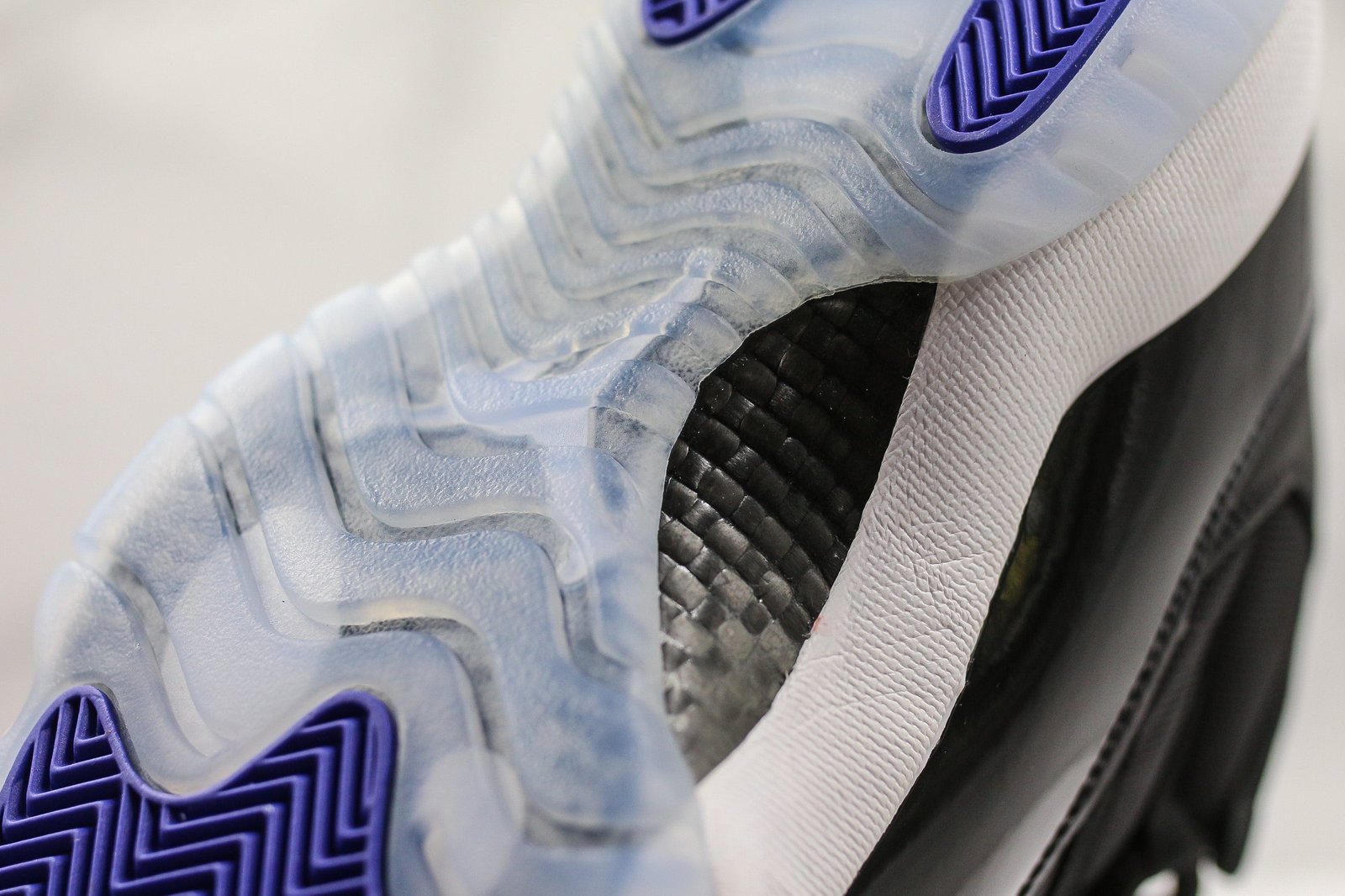 49C25ABD-EB43-6572-760F-E414DA3D718A