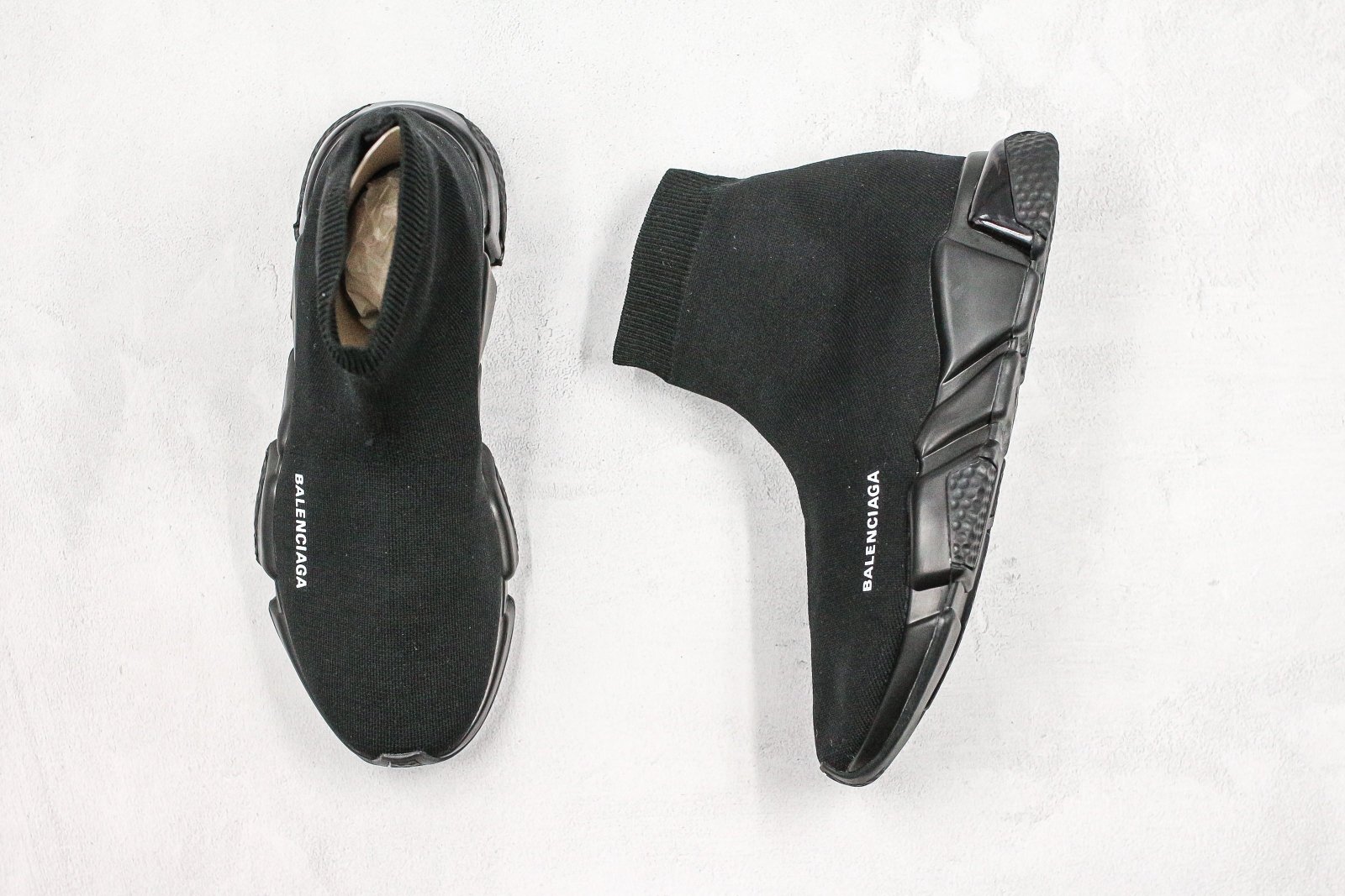 4AF2BA52-A881-DEB3-33D4-A6C144F2A067