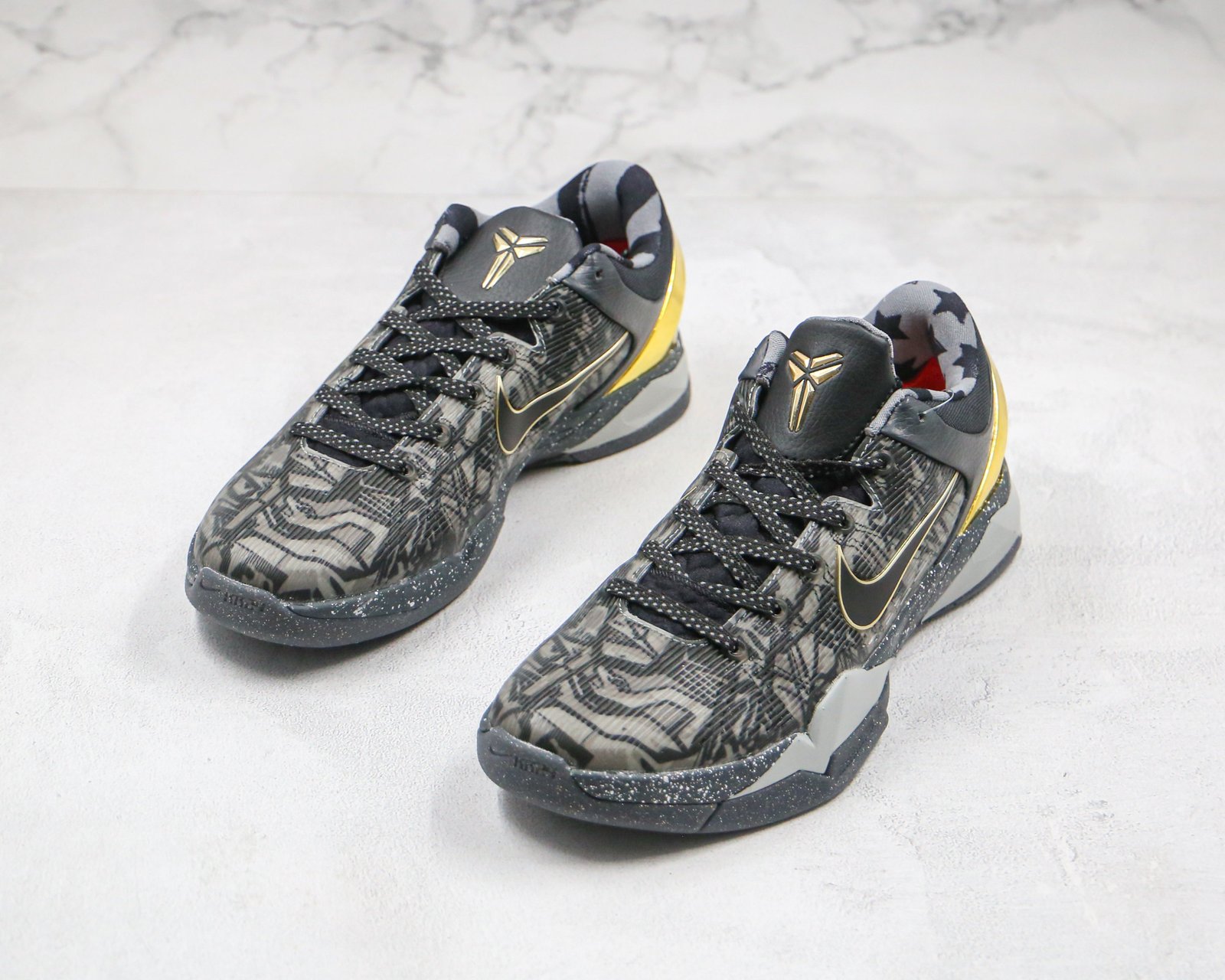 4D26A566-48F1-7441-E803-E0AFF63E376A