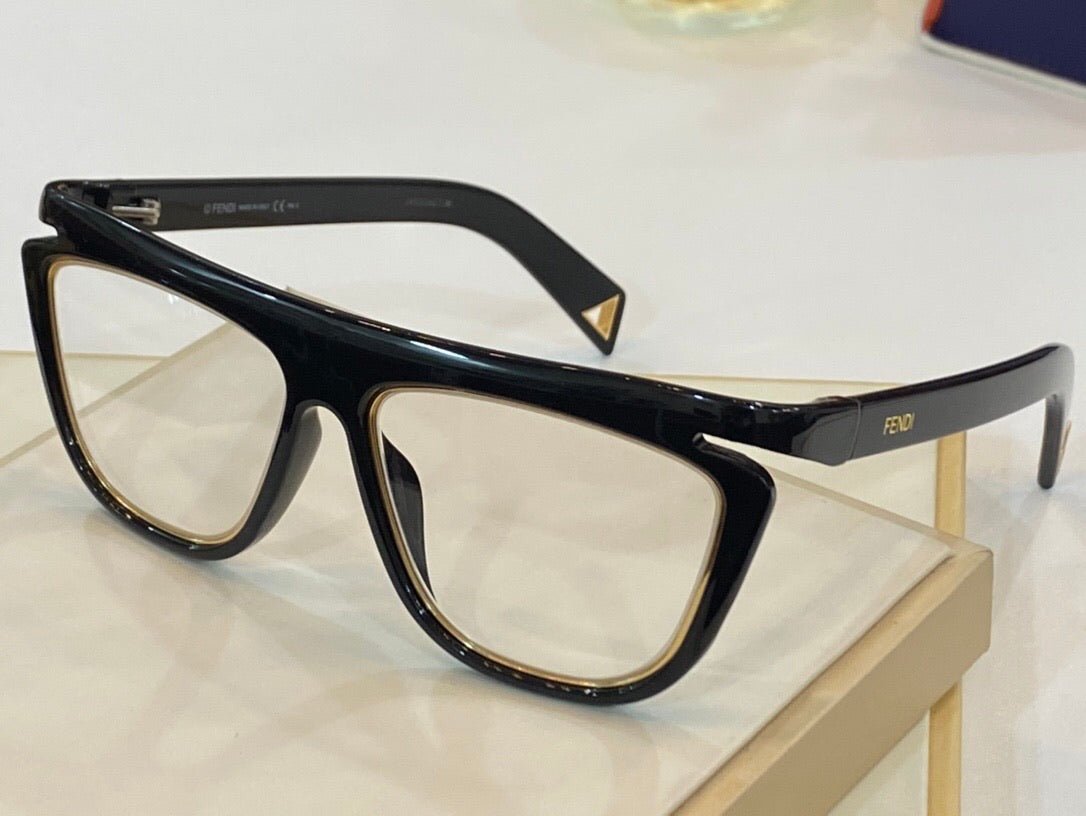 56382792-6AAA-C0D5-B4C1-3CAC41F16F07