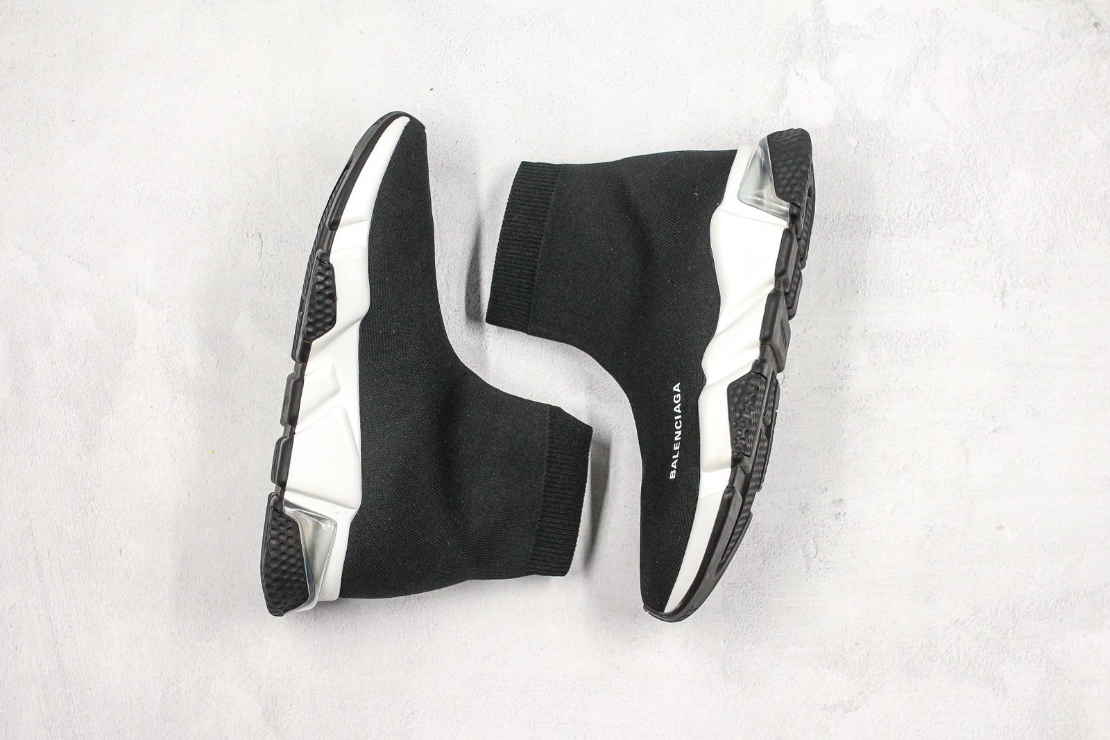 5AB29A09-F2FC-3F61-3587-EE6A353B99D8