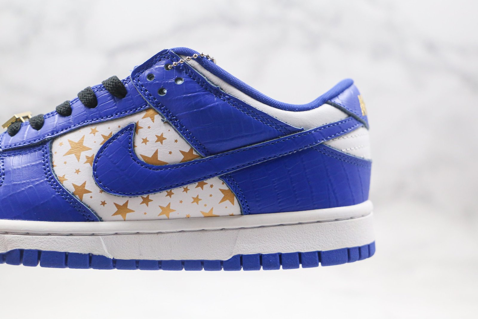 5F71D299-1CE9-3257-0BF5-D01DACE82220