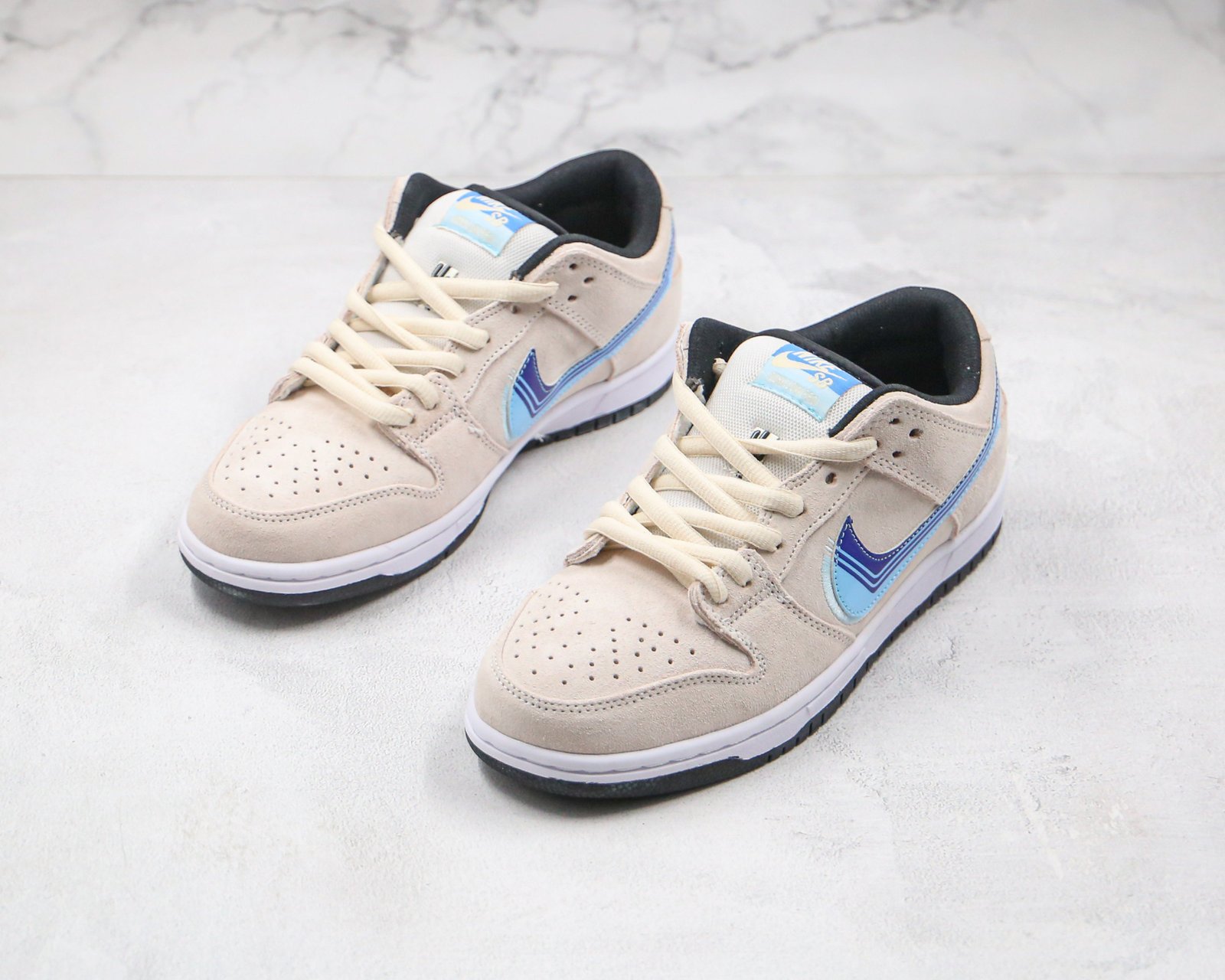 682E6ABB-329A-AF56-3248-44D2AD538E7B