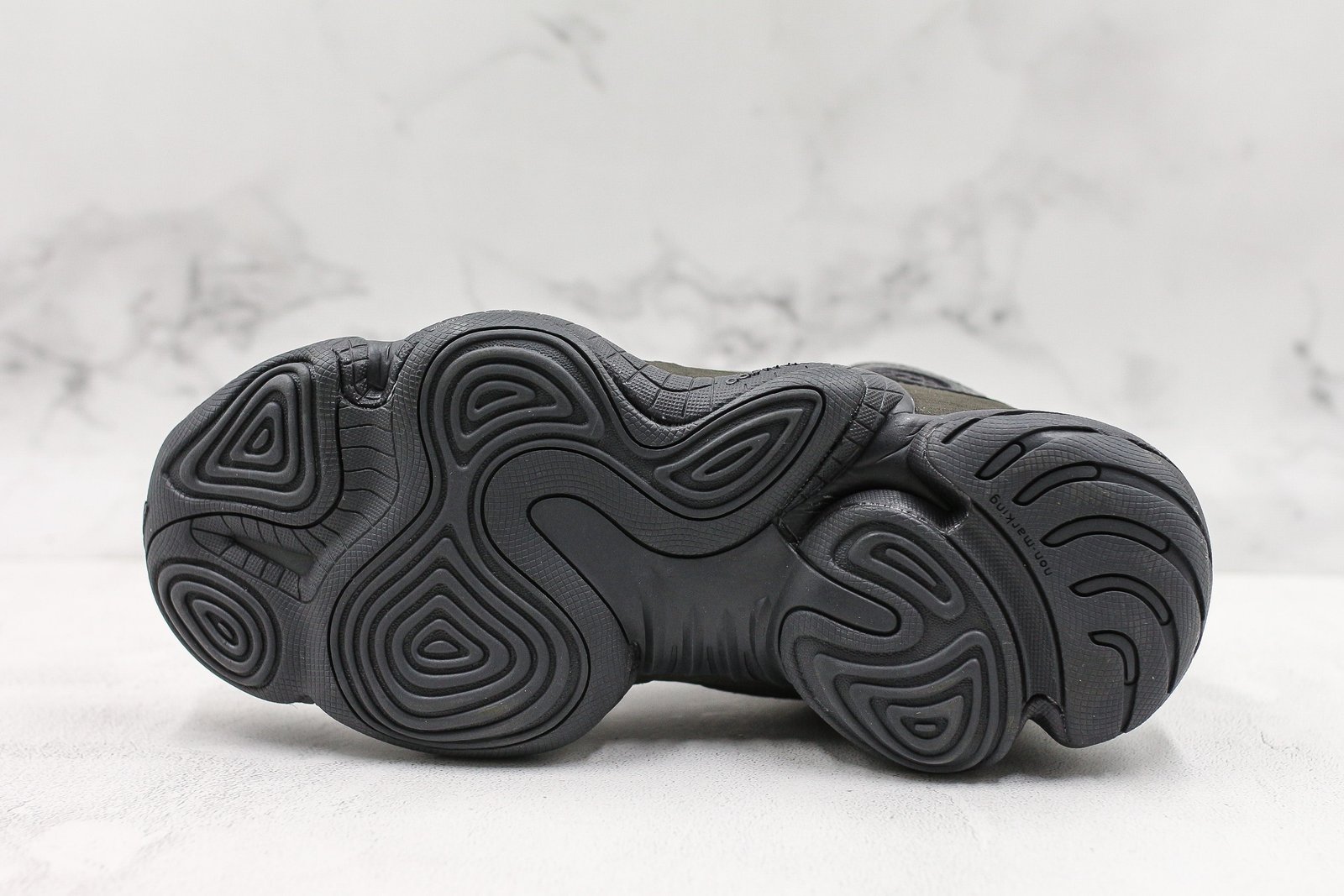 7EFAA327-0E30-A2BA-2C01-B049E277F05C