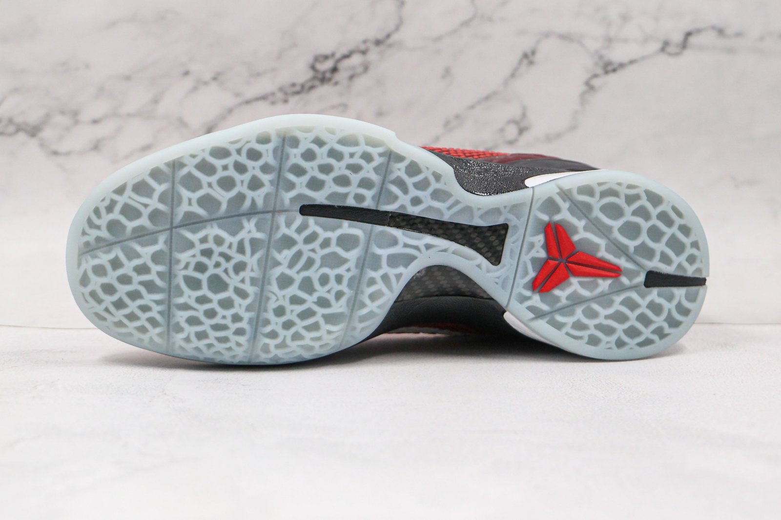 82C6220B-FD38-50E0-AB0A-FDFB99A9E1A0