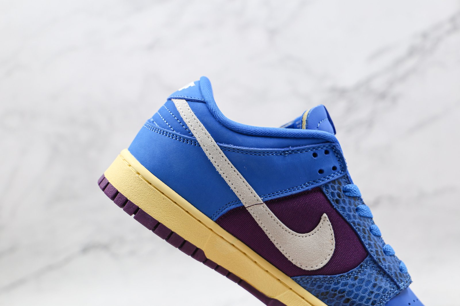 8779158E-37F7-39B7-42A6-B3E275EB971B