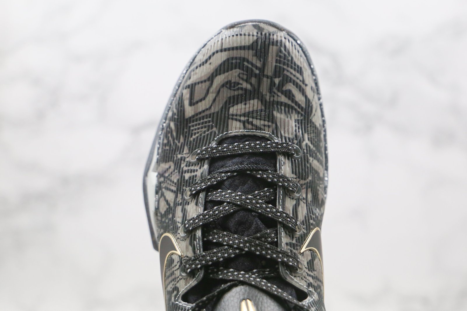 8D58EA12-565F-4DB7-B155-3C17945760FF