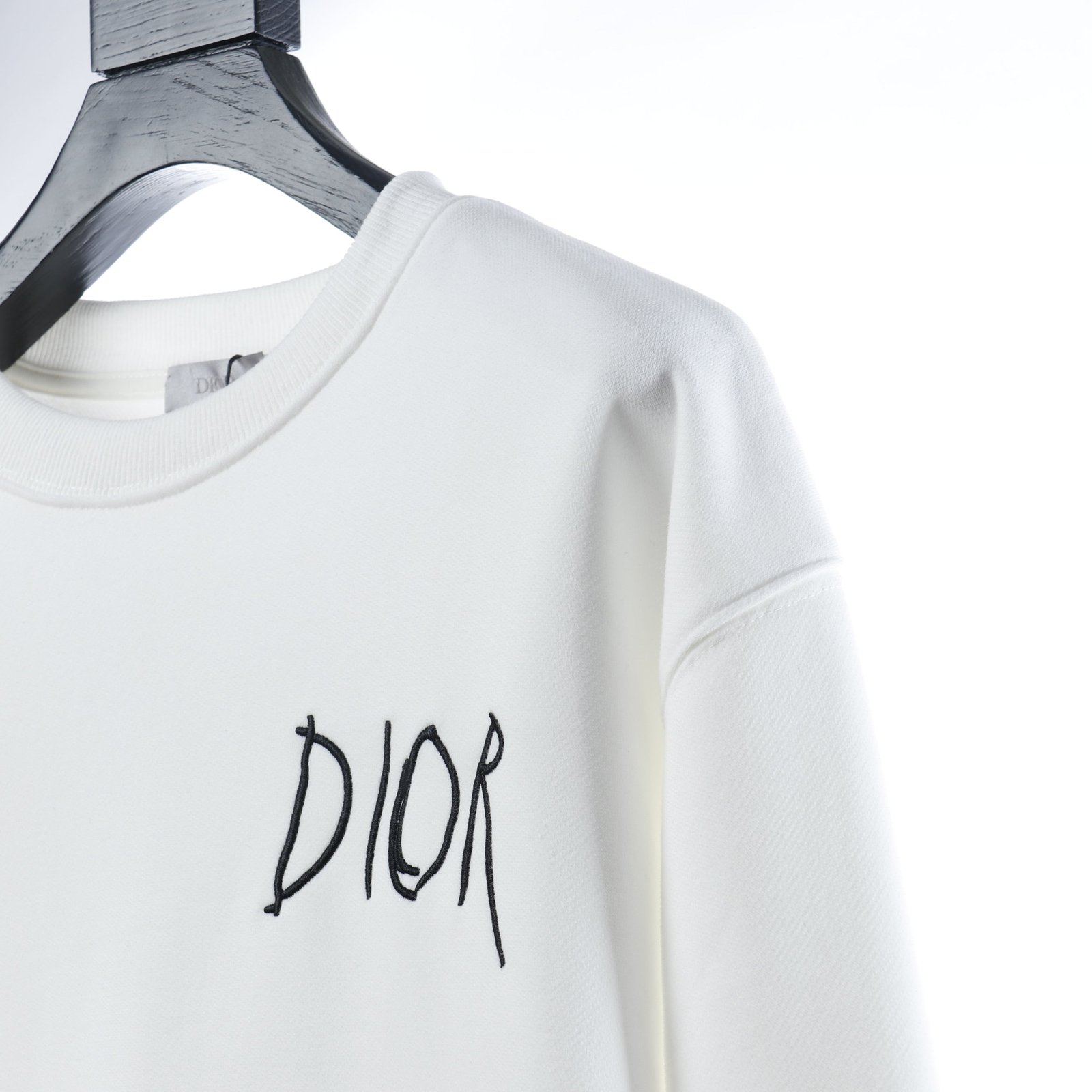 919C56CA-9FF1-B907-7453-AE59CFA1942F