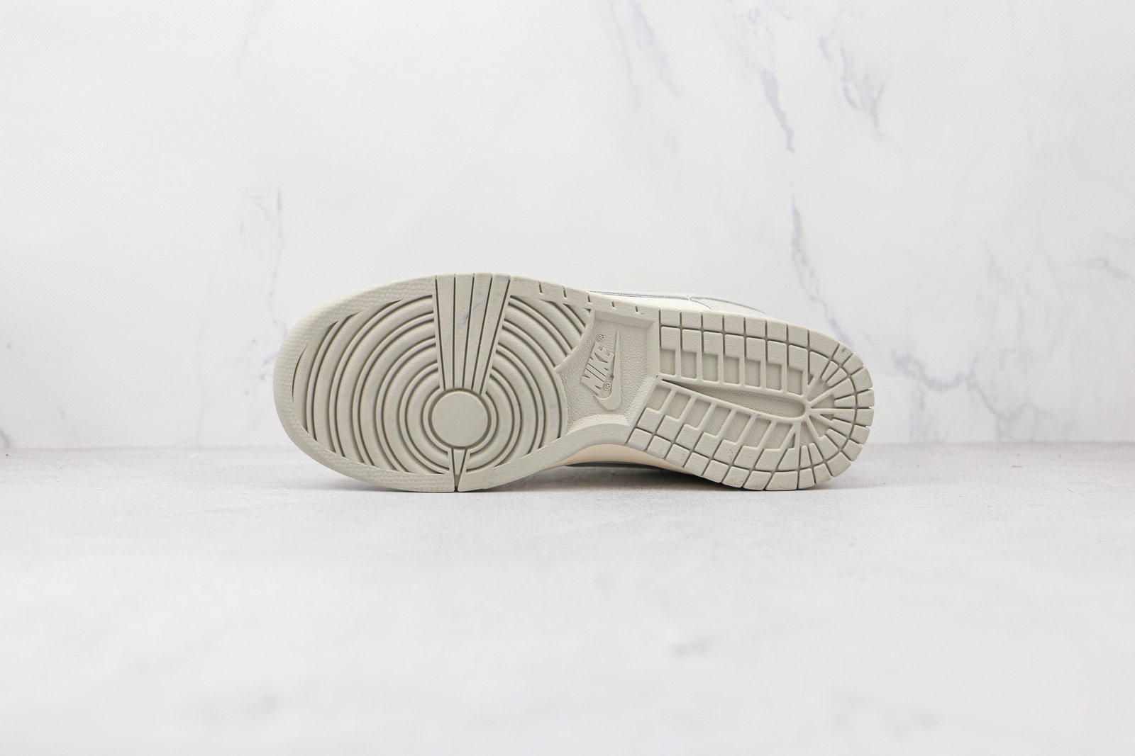 97876128-EE4F-9340-19CE-45070F8C78F9