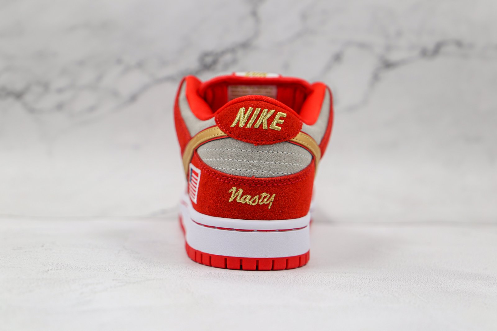 993ECB11-68F1-831B-5BEB-F3CFD33BB8F8