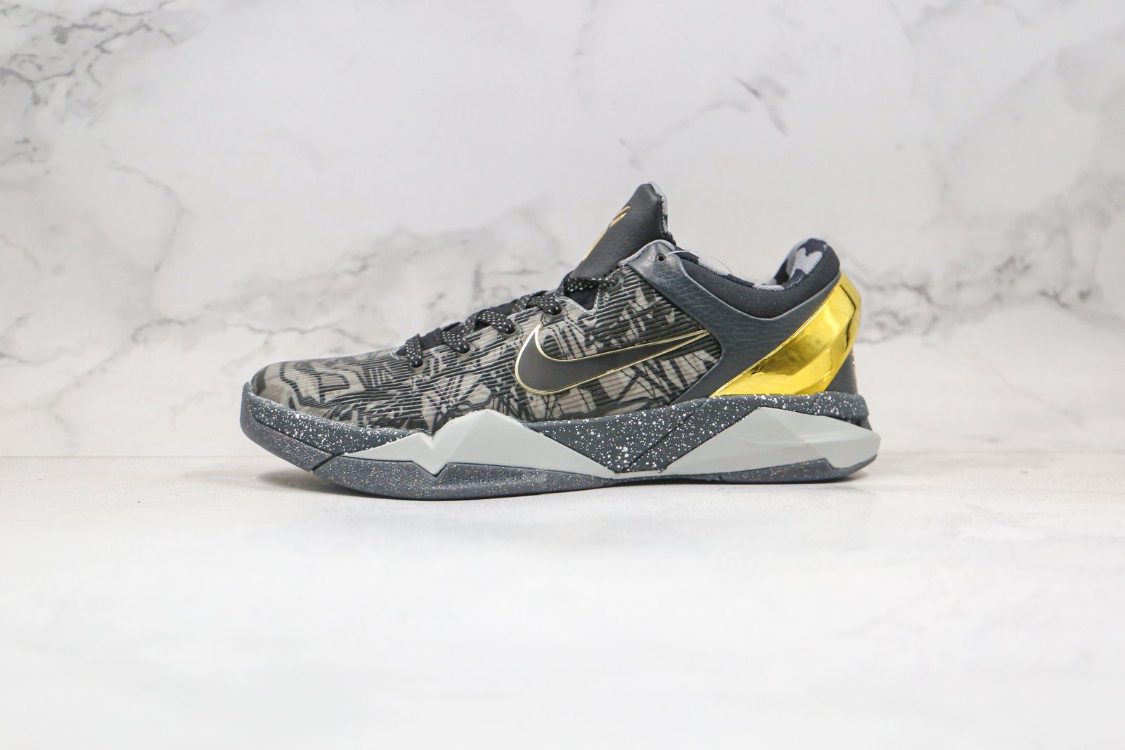 AF7A5F23-71B3-B6EB-B35B-9ED3A6962F23