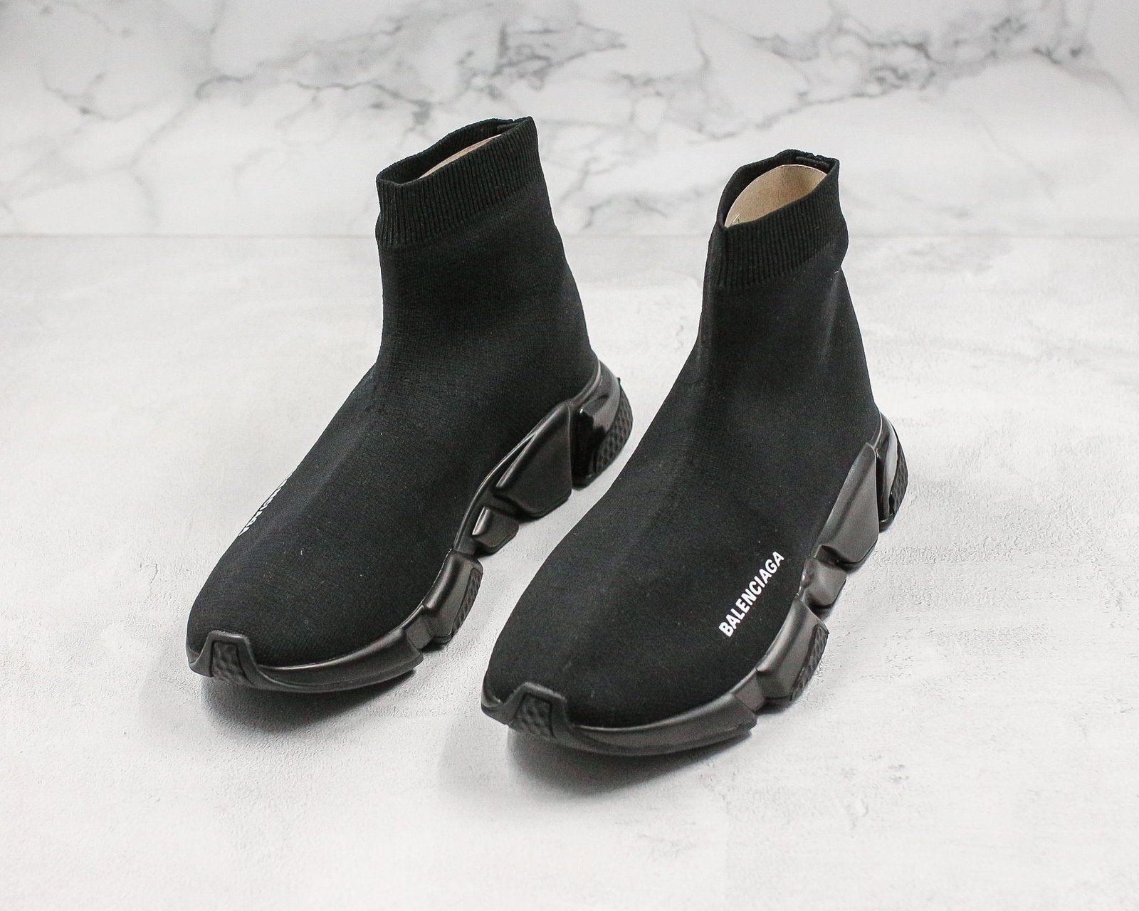 B067AE1F-E917-8CB6-7992-57EE42A3936E