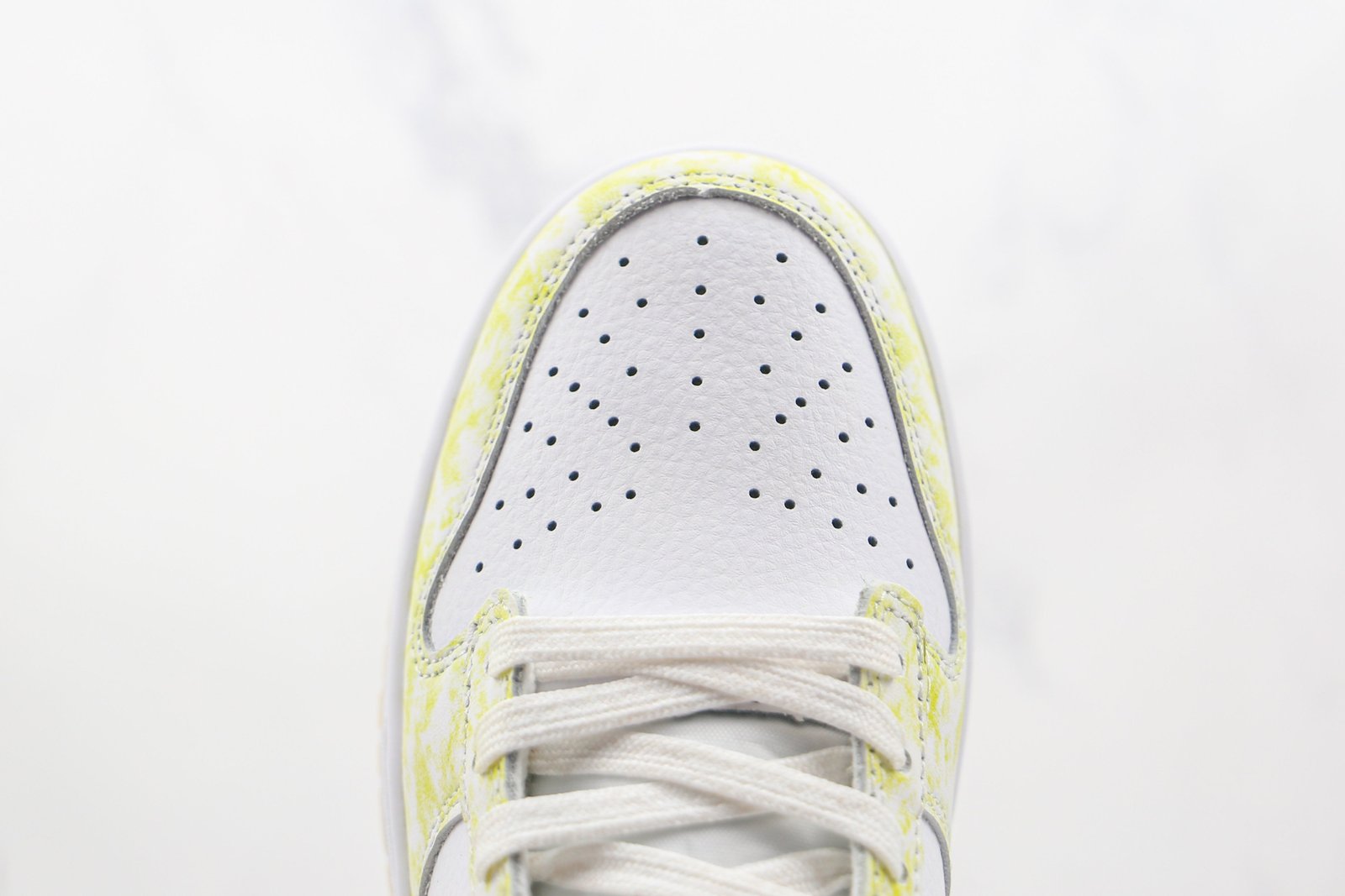 B1621B28-7C54-3D2F-ABEB-3228E6B71FC9