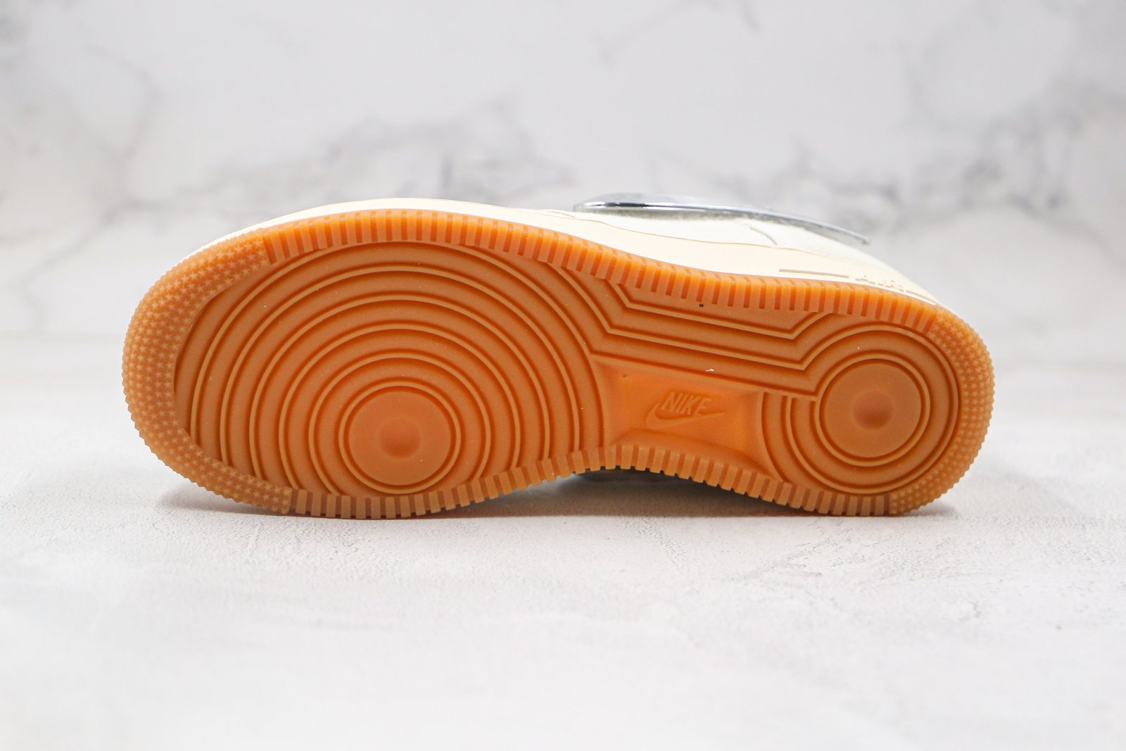 B1CCB48C-8870-8CDD-AAA0-71BEA790A450