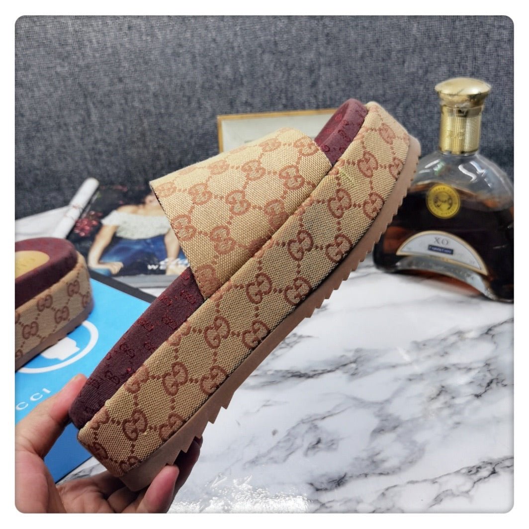 B1F1F220-55B2-7FF7-75B9-BE78BA32A03D