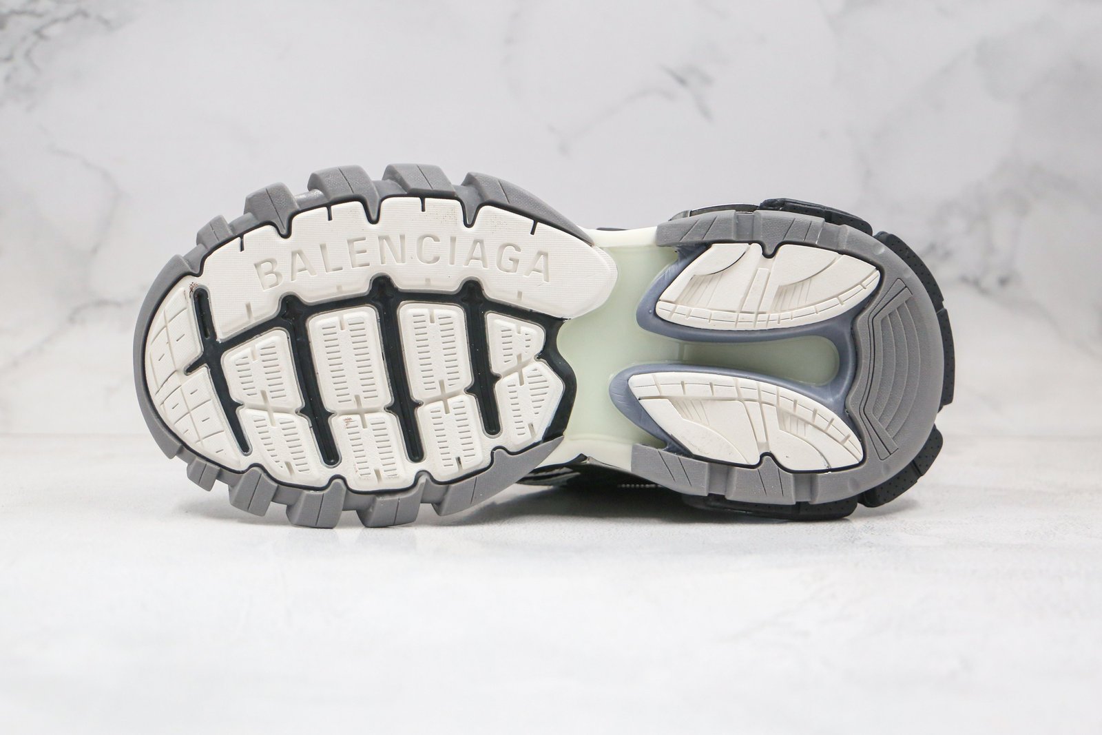 B7FD8A64-CA99-6D68-9A25-971B94C13FF5