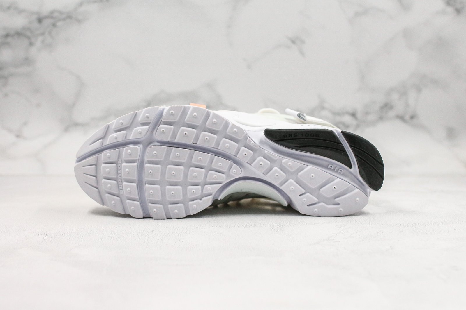 B845D3BE-57B2-647F-9D12-97799705960E