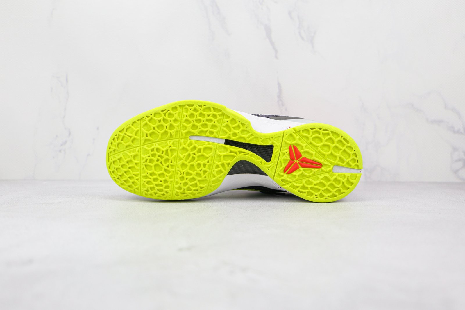 BDFE888C-6296-CDF9-A17E-923AF6496413