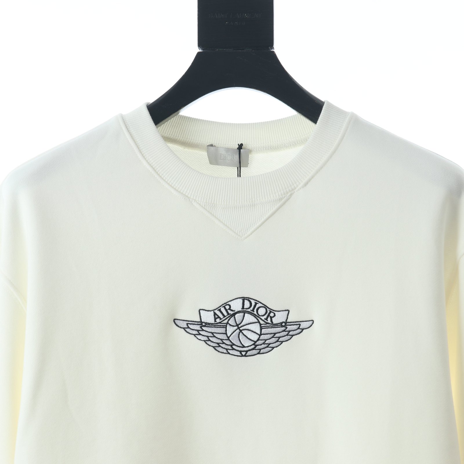 CD2D6C0B-6182-CEB3-6AA8-1D5C04405708