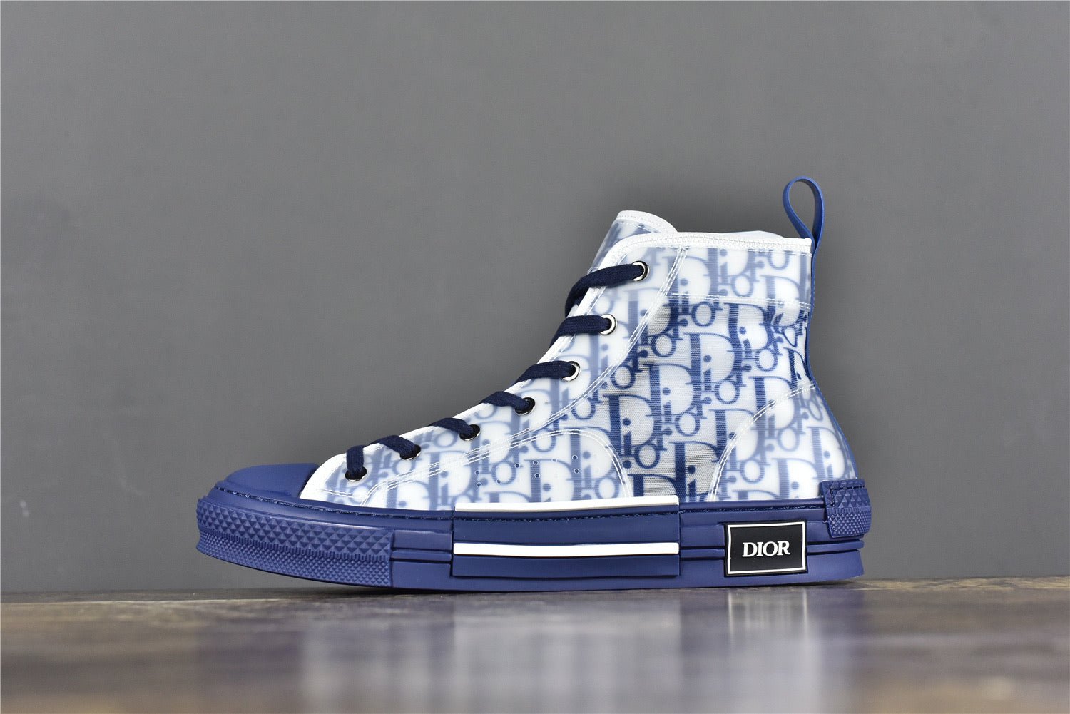 D6233243-1EAA-9FC5-AD89-A7D23BF4F64E