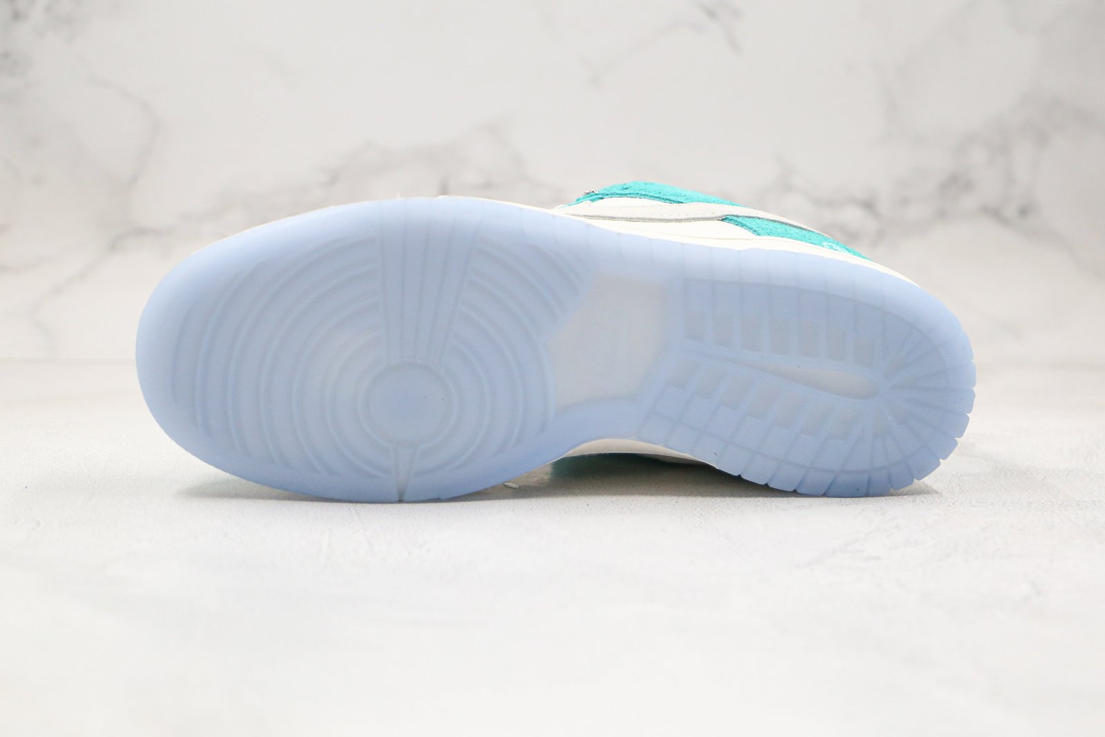 D7D0ACFE-B016-674F-F359-2B080898EA68