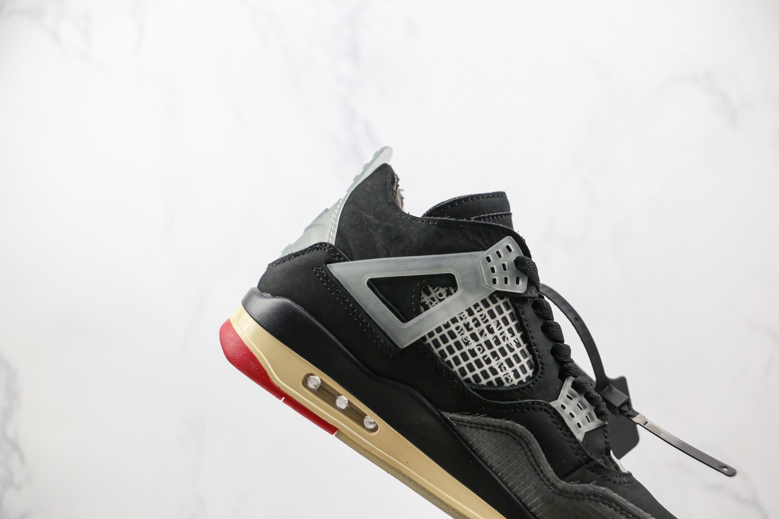 EE7E7808-F2AA-9238-29A7-00FDBE903A17