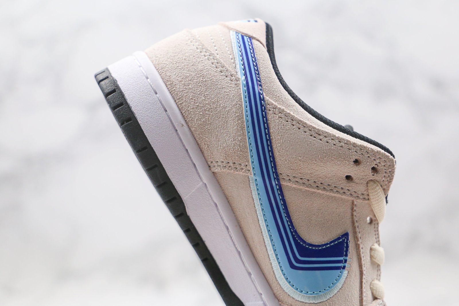 F359DF6E-7D3F-2F82-C7F9-0647E08F75D8