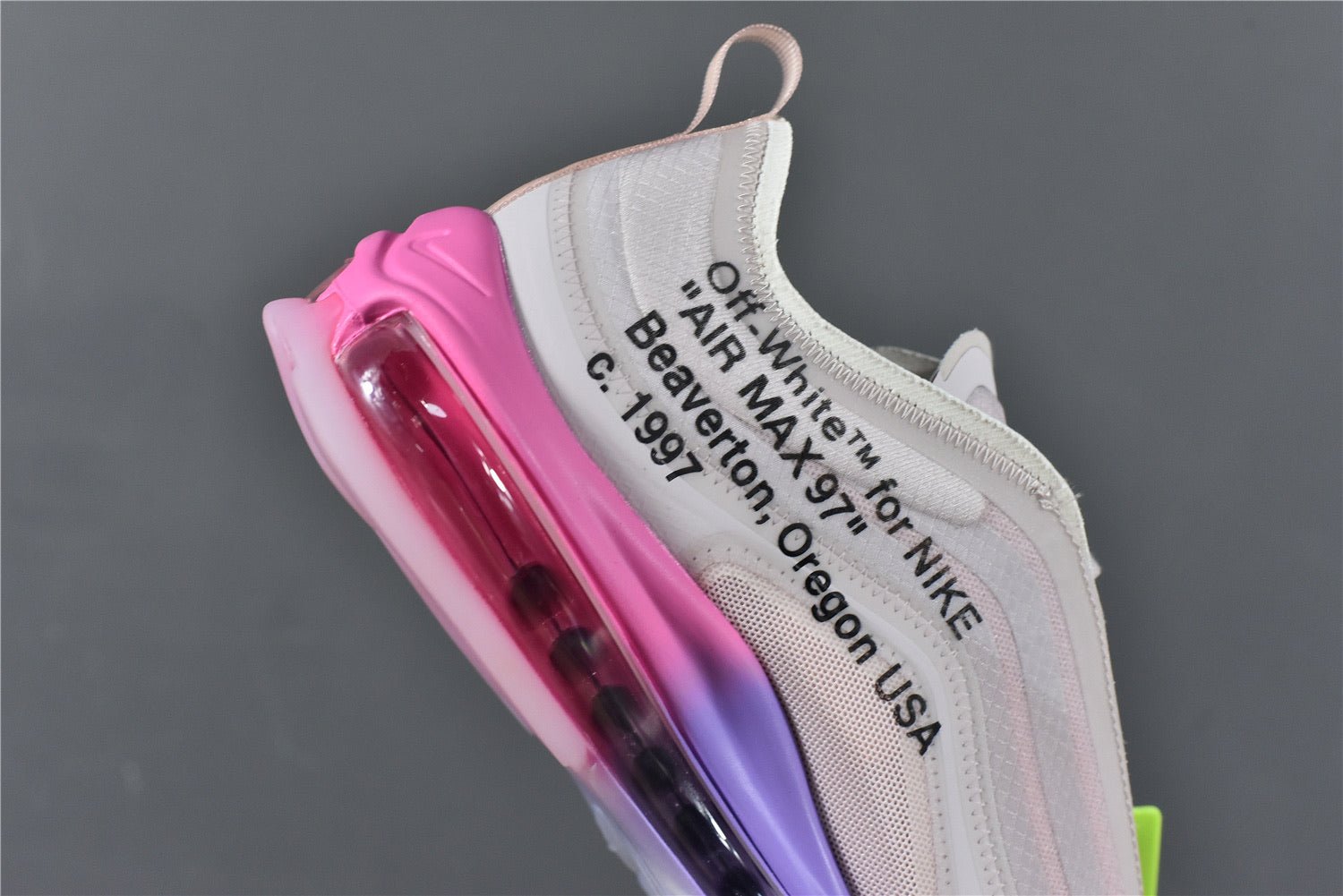 FCEF9B93-6CBB-B8F5-03BF-6900B18D9D60