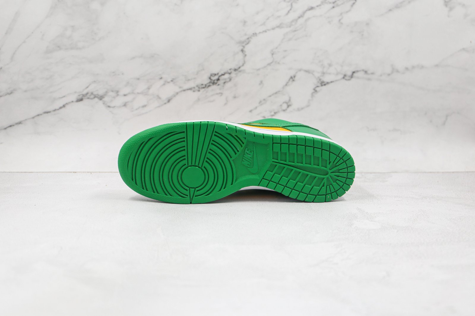 FE5CE0D7-D56E-BEC8-5A1B-5B5F21BED004