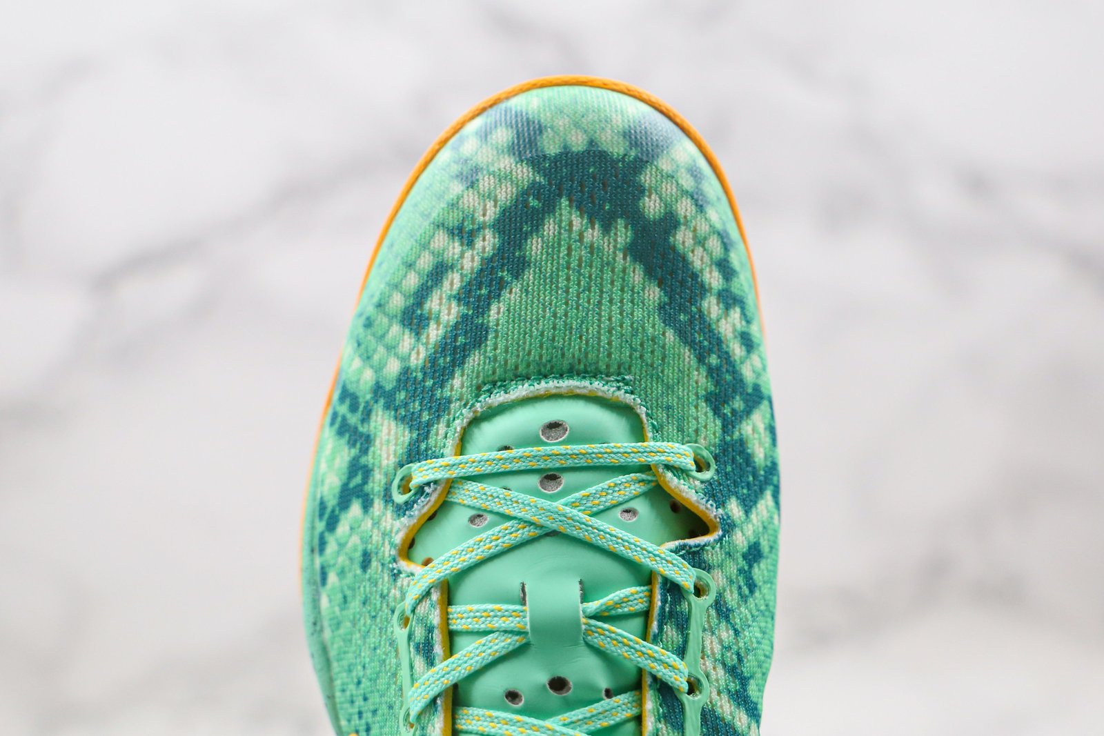 FEB2AF50-D258-9251-DB82-D8EEF584E990