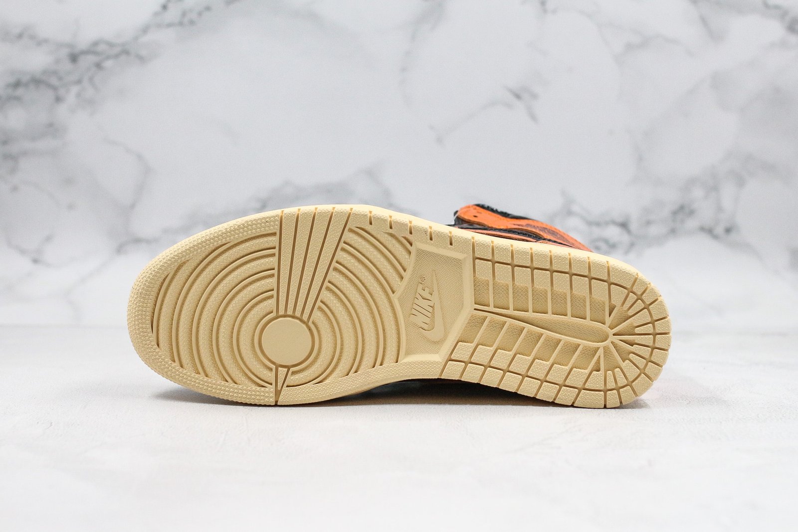 FEC25DD8-3E33-6BE2-F646-AB9E8EDA579D